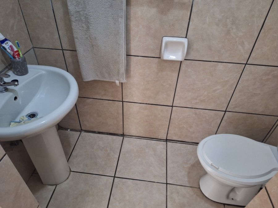 1 Bedroom Property for Sale in Potchefstroom North West